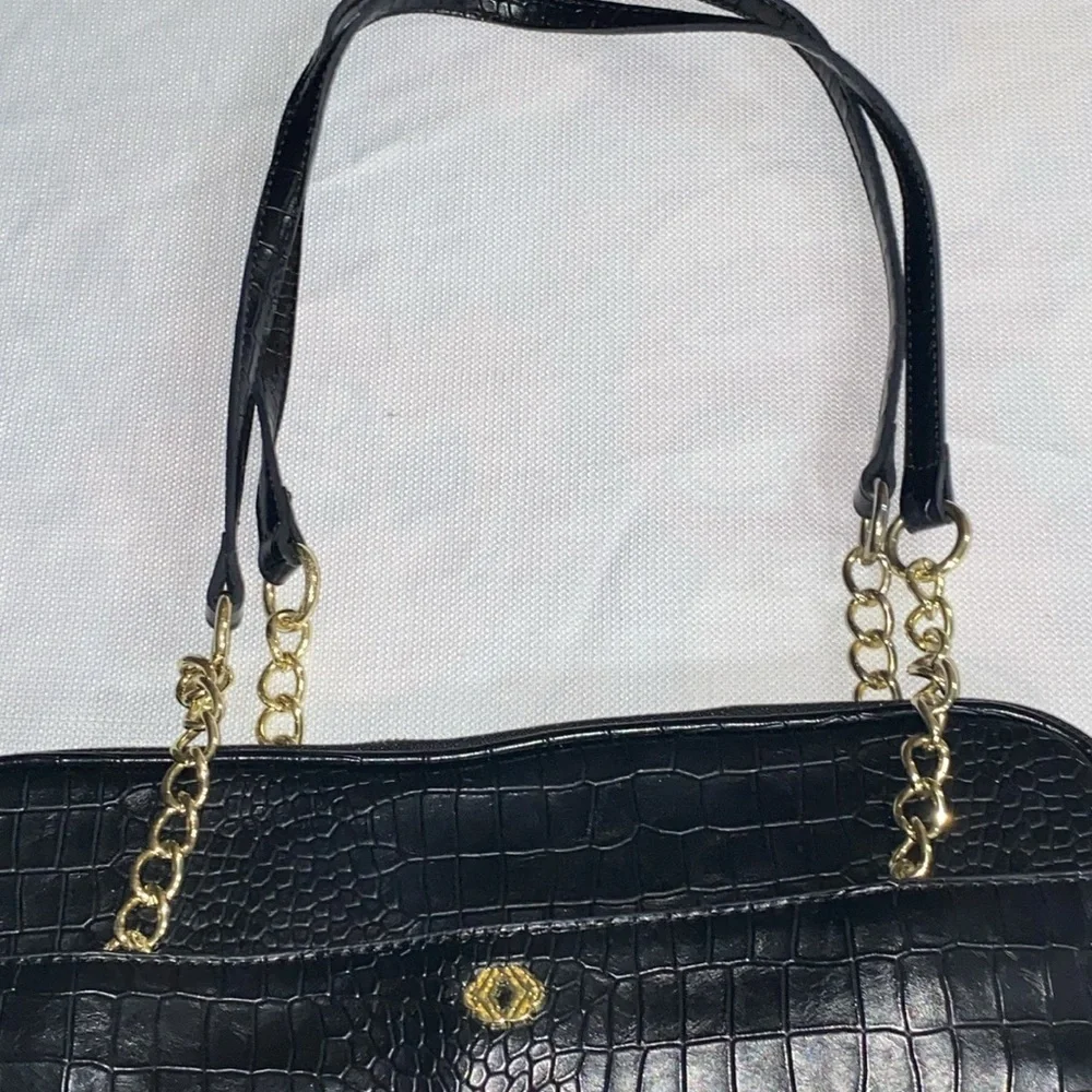 KATE LANDRY Elegant Black FAUX‎ Crocodile-Embossed Handbag. GOLD CHAIN ACCENT
